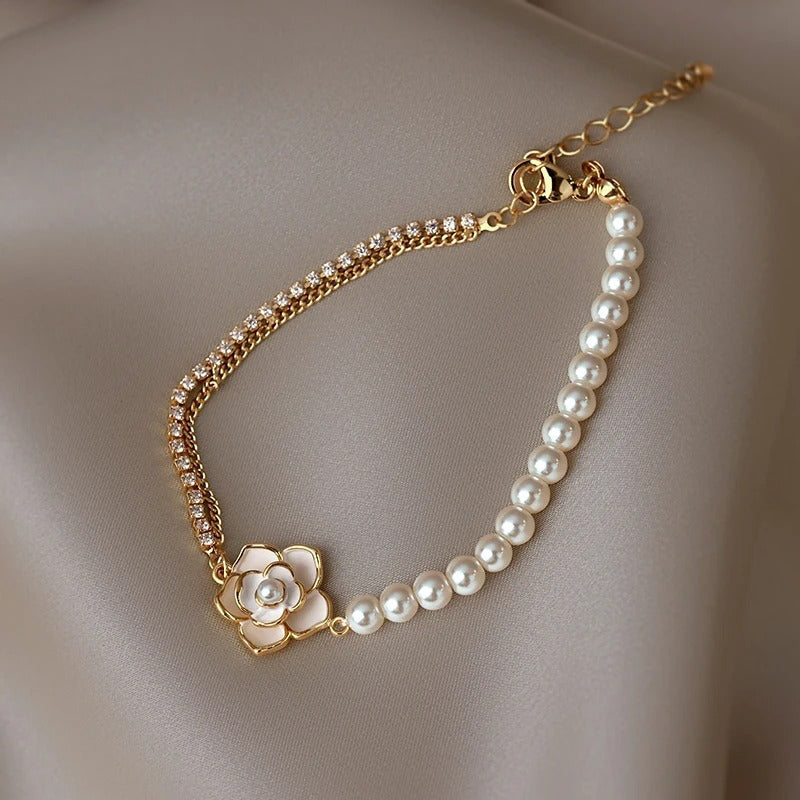 Bracelet victorien avec fleurs, marguerites et or — Doumira