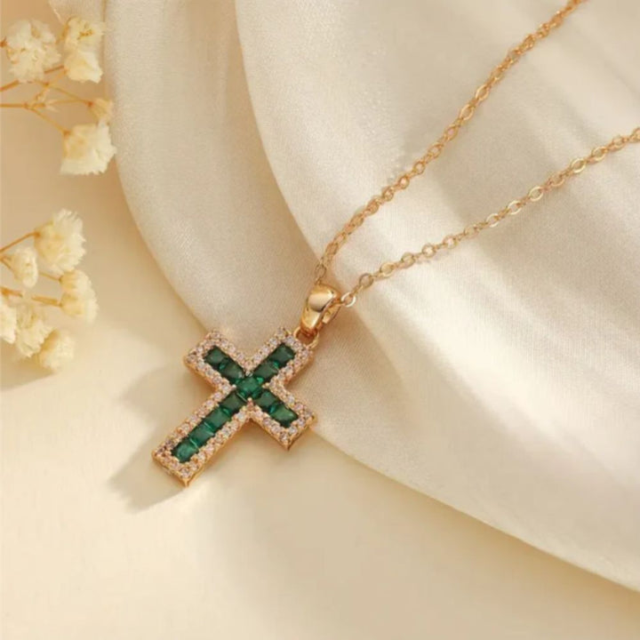 Pendentif croix émeraude Solene en or — Doumira
